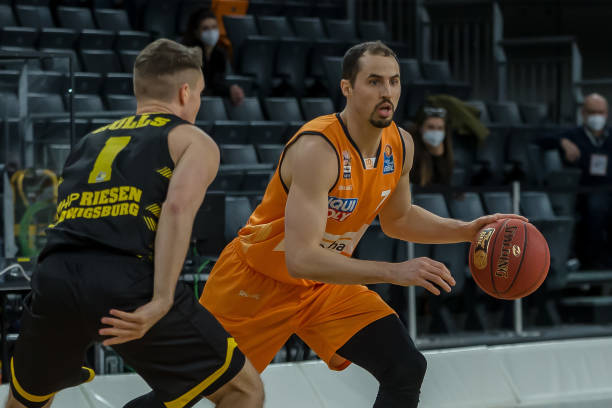 诺里斯仅落 诺里斯仅落