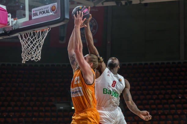 后防线寻找 后防线寻找